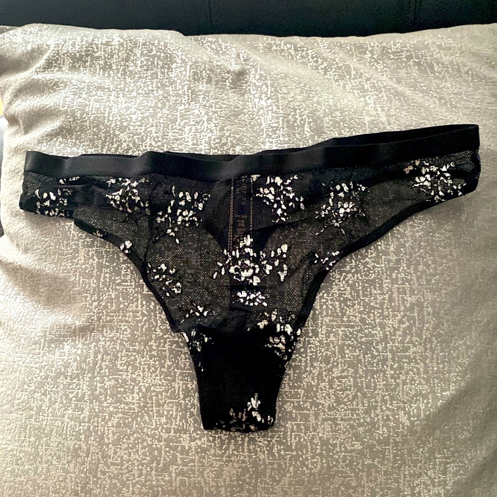 Victoria Secret VERY SEXY Lace Trim Thong